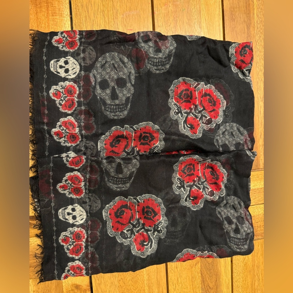 Alexander McQueen scarf